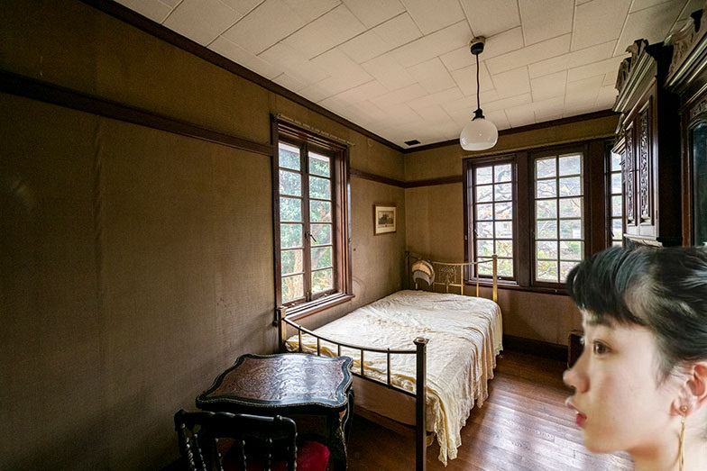 ベッドルーム躊躇い