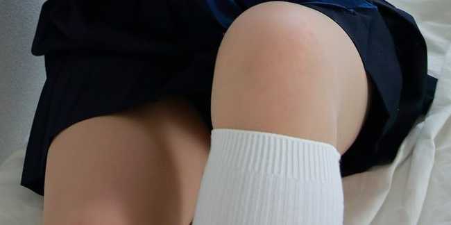 裾奥ぎり見えず