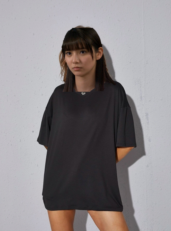 黒Ｔシャツ