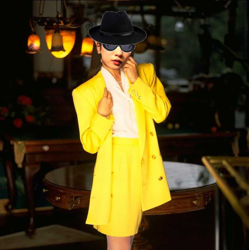 ホテルロビー変装