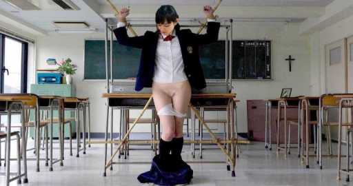 教室パンツ下し磔