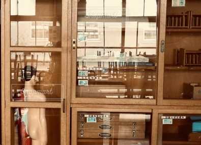 理科準備室覗き込み